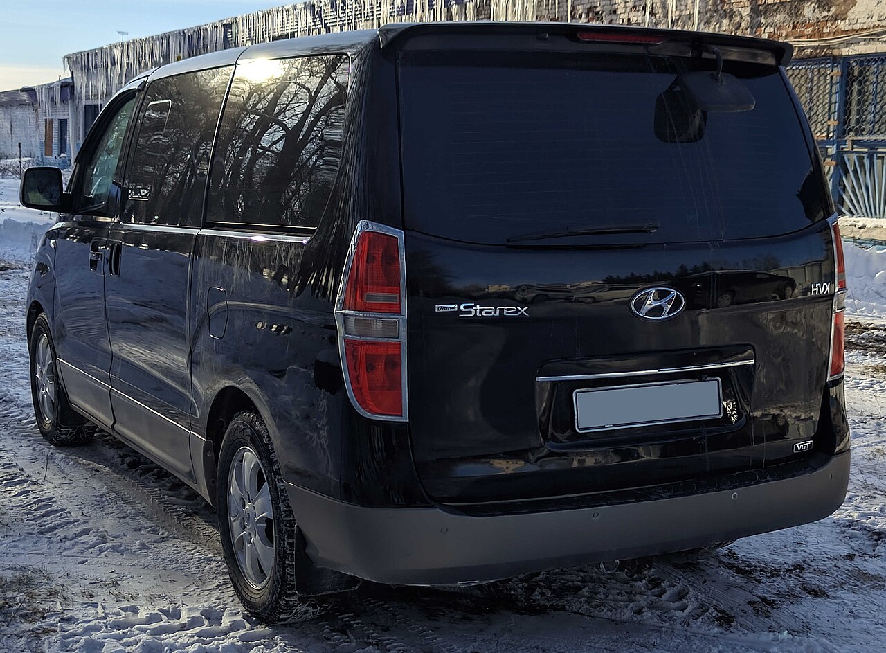 Hyundai Staria class cabin reference for long-distance luggage comfort